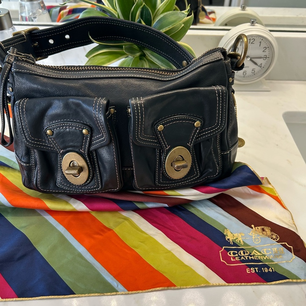 Coach Black Turnlock vintage  10328 Leather Shoulder Bag - Picture 2 of 16